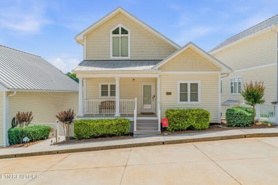 /international/us/179-n-deer-village-lane-lafollette-tn-110107665510/