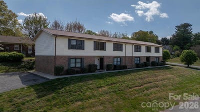 /international/us/525-12th-street-sw-hickory-nc-110104200430/