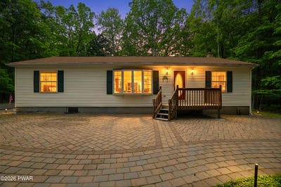 /international/us/58-aspen-ridge-hawley-pa-110108474106/