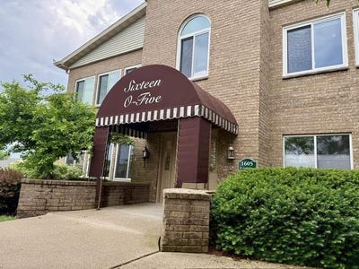 /international/us/1605-golf-glen-madison-wi-110108350377/