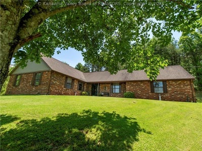 /international/us/145-grandview-estates-road-clendenin-wv-110108167307/