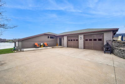 /international/us/1352-lakeview-drive-ellston-ia-110107276957/