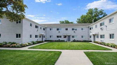 /international/us/1770-e-woodward-heights-boulevard-hazel-park-mi-110105089038/