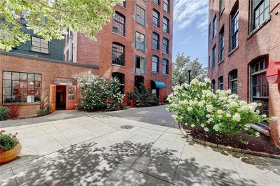 /international/us/14-imperial-place-providence-ri-110108349264/