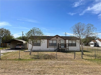 /international/us/215-elsie-avenue-agua-dulce-tx-110098182713/