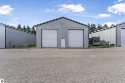 /international/us/262-buckshot-drive-traverse-city-mi-110101223433/?lang=zh-tw