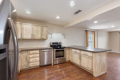 /international/us/413-n-fourth-street-sanderson-tx-110108845525/