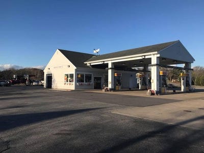 /international/us/1698-main-street-chatham-ma-110107333733/