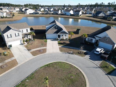 /international/us/226-rhodes-court-summerville-sc-110105414121/