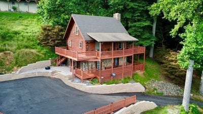 /international/us/2281-cascade-trail-fancy-gap-va-110095350444/