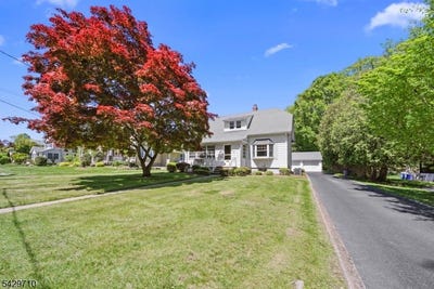 /international/us/35-mulder-ln-midland-park-boro-nj-110107871275/