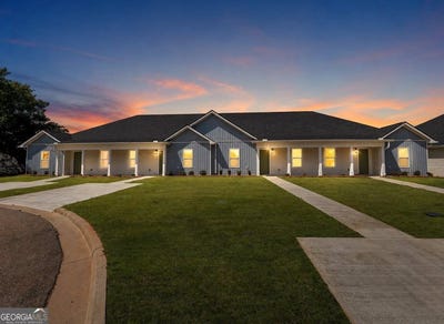 /international/us/305-airman-boulevard-warner-robins-ga-110107980893/