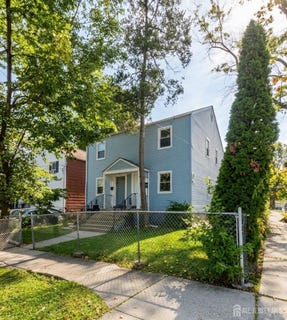/international/us/21-evergreen-avenue-newark-nj-110110406492/