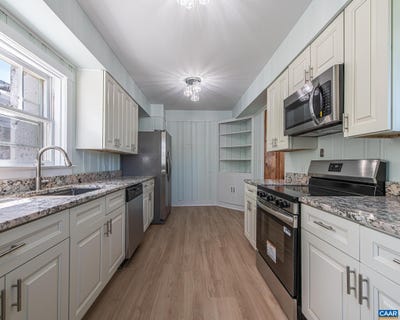 /international/us/125-south-st-louisa-va-110107390834/