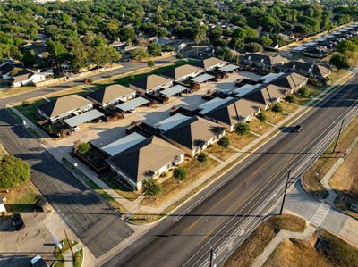 /international/us/2300-2338-century-drive-waco-tx-110103069562/
