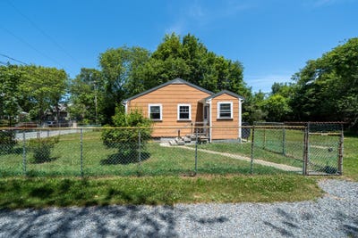 /international/us/21-norris-avenue-oak-bluffs-ma-110100468545/