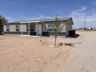 /international/us/2416-s-340-drive-tonopah-az-110119705806/