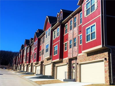 /international/us/2834-w-lakewood-drive-fayetteville-ar-110108383482/