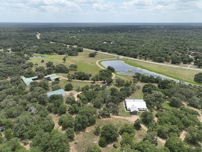 /international/us/2003-oak-ridge-road-weimar-tx-110105642166/