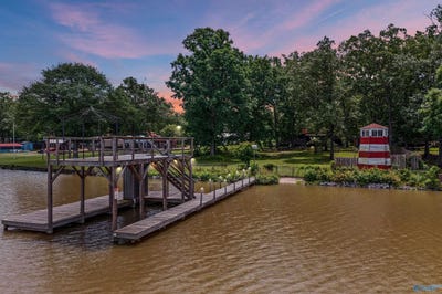 /international/us/4805-cherokee-drive-cedar-bluff-al-110108552834/