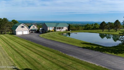 /international/us/127-firefly-meadow-road-fultonville-ny-110104875740/