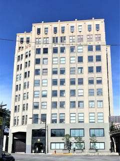 /international/us/1550-s-blue-island-avenue-chicago-il-110107857353/