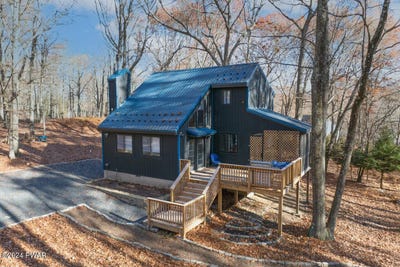 /international/us/226-robin-court-bushkill-pa-110095593313/
