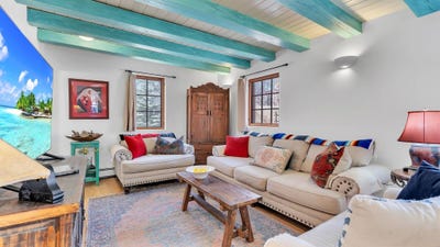 /international/us/416-liebert-street-taos-nm-110098158550/