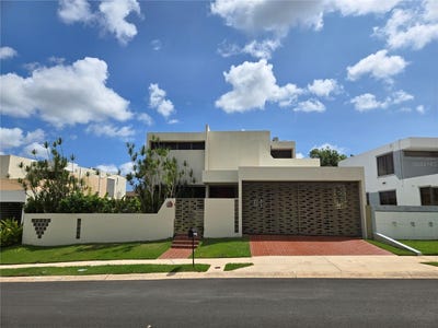 /international/us/c-10-isabel-la-catolica-street-guaynabo-pr-110100863637/