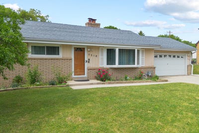 /international/us/7216-w-layton-ave-greenfield-wi-110108716005/