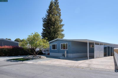 /international/us/301-avenida-flores-pacheco-ca-110106756401/