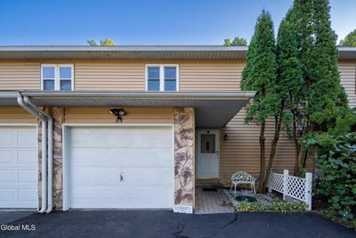 /international/us/84-velina-drive-albany-ny-110110376542/