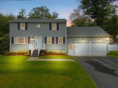 /international/us/13-lydon-lane-kingston-ma-110108334068/