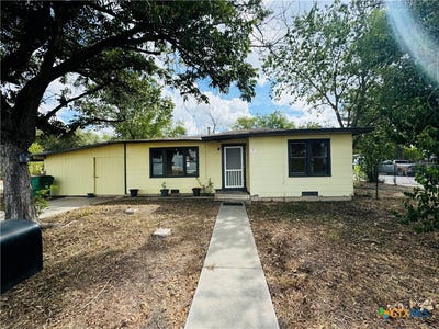 /international/us/2003-n-guadalupe-street-seguin-tx-110110259058/