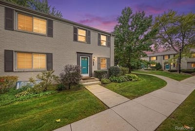 /international/us/1684-graefield-road-birmingham-mi-110110272894/