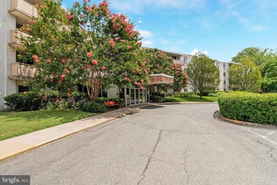 /international/us/7501-democracy-boulevard-bethesda-md-110101047138/