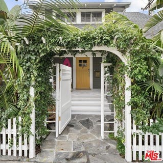 /international/us/2704-3rd-street-santa-monica-ca-110106771762/