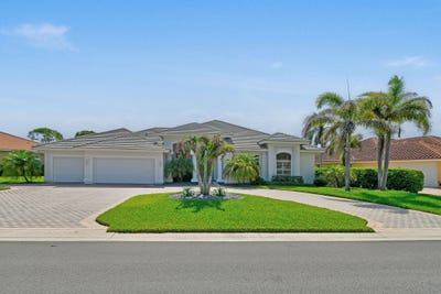 /international/us/8091-se-woodlake-lane-w-hobe-sound-fl-110108948314/