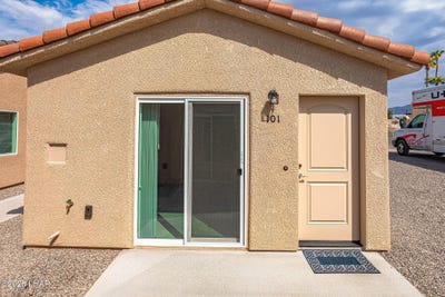 /international/us/2094-swanson-ave-lake-havasu-city-az-110107398706/