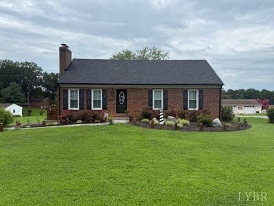 /international/us/1112-smith-street-bedford-va-110101063282/