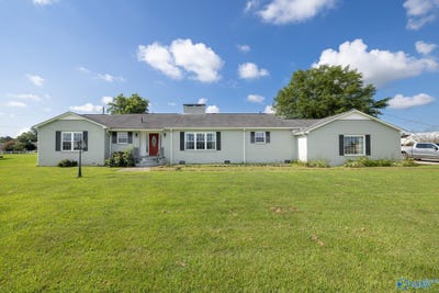 /international/us/418-cedar-tree-street-hackleburg-al-110101067918/