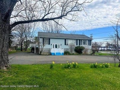 /international/us/9-delaware-avenue-hudson-ny-110108030249/