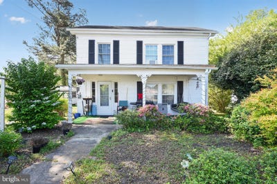 /international/us/103-seaboard-avenue-la-crosse-va-110107259122/