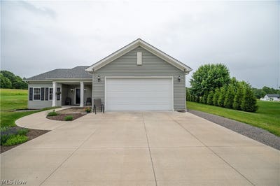 /international/us/195-concord-drive-east-palestine-oh-110108880738/