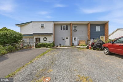 /international/us/135-beeden-lane-front-royal-va-110108707822/