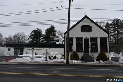 /international/us/300-riverside-avenue-bristol-ct-110106239781/