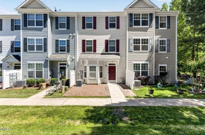 /international/us/11101-gwynn-oaks-drive-raleigh-nc-110108353016/