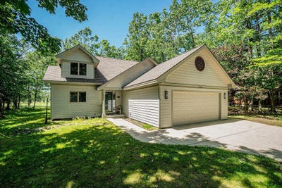 /international/us/5930-northstar-road-gaylord-mi-110100481203/