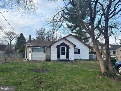 /international/us/17-barlow-avenue-gloucester-city-nj-110099636782/