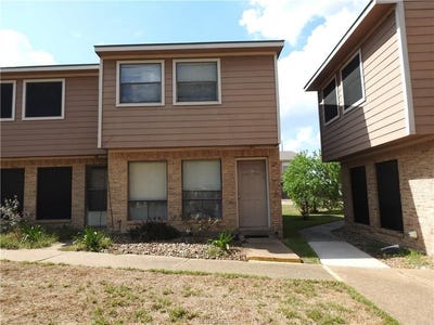 /international/us/2807-wildflower-drive-bryan-tx-110120530682/